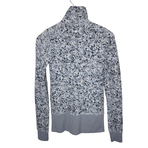 lululemon Nice Asana Jacket Fleur Silver Spoon Grey Sz 4 - Picture 8 of 15